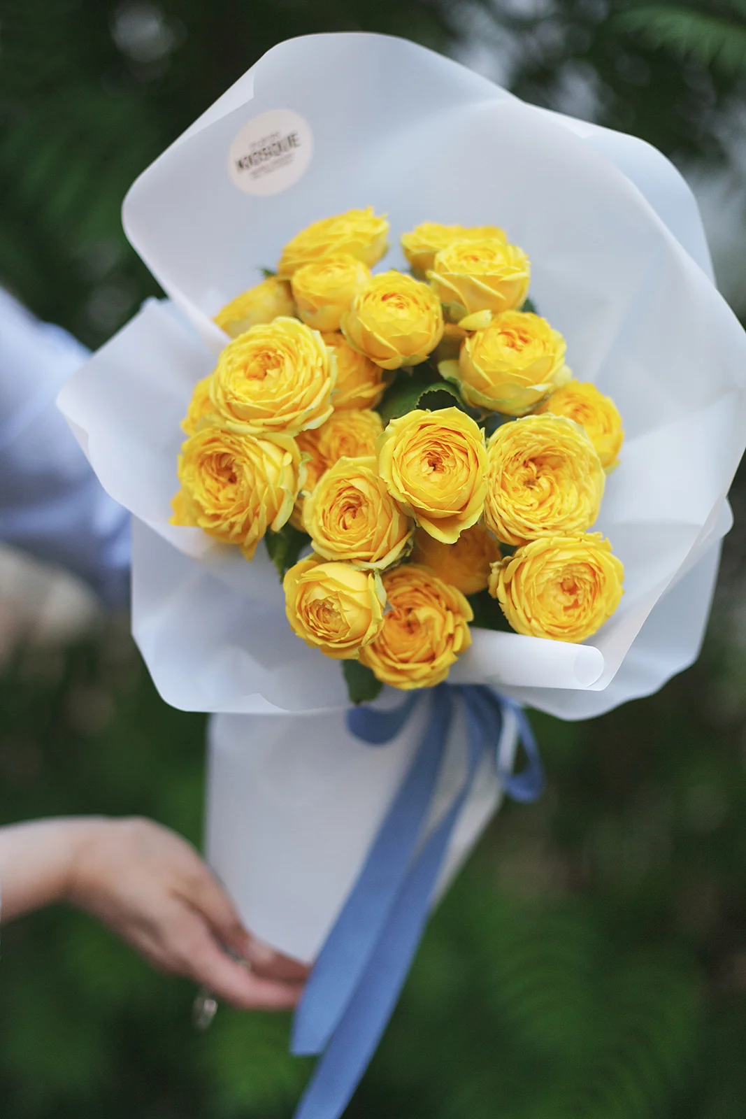 Монобукет из пионовидной розы Голден Трендсеттер