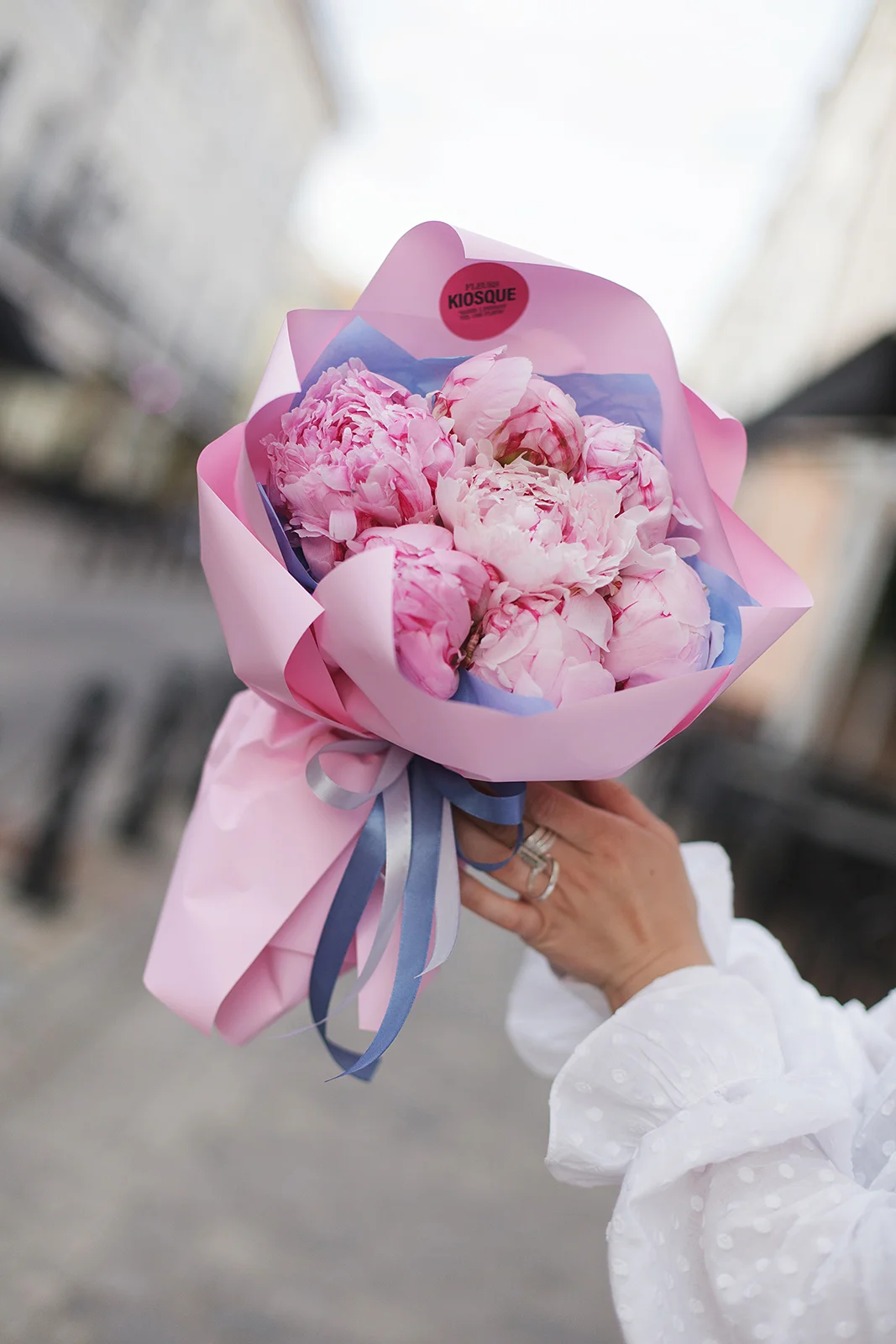 Пионы Сара Бернар