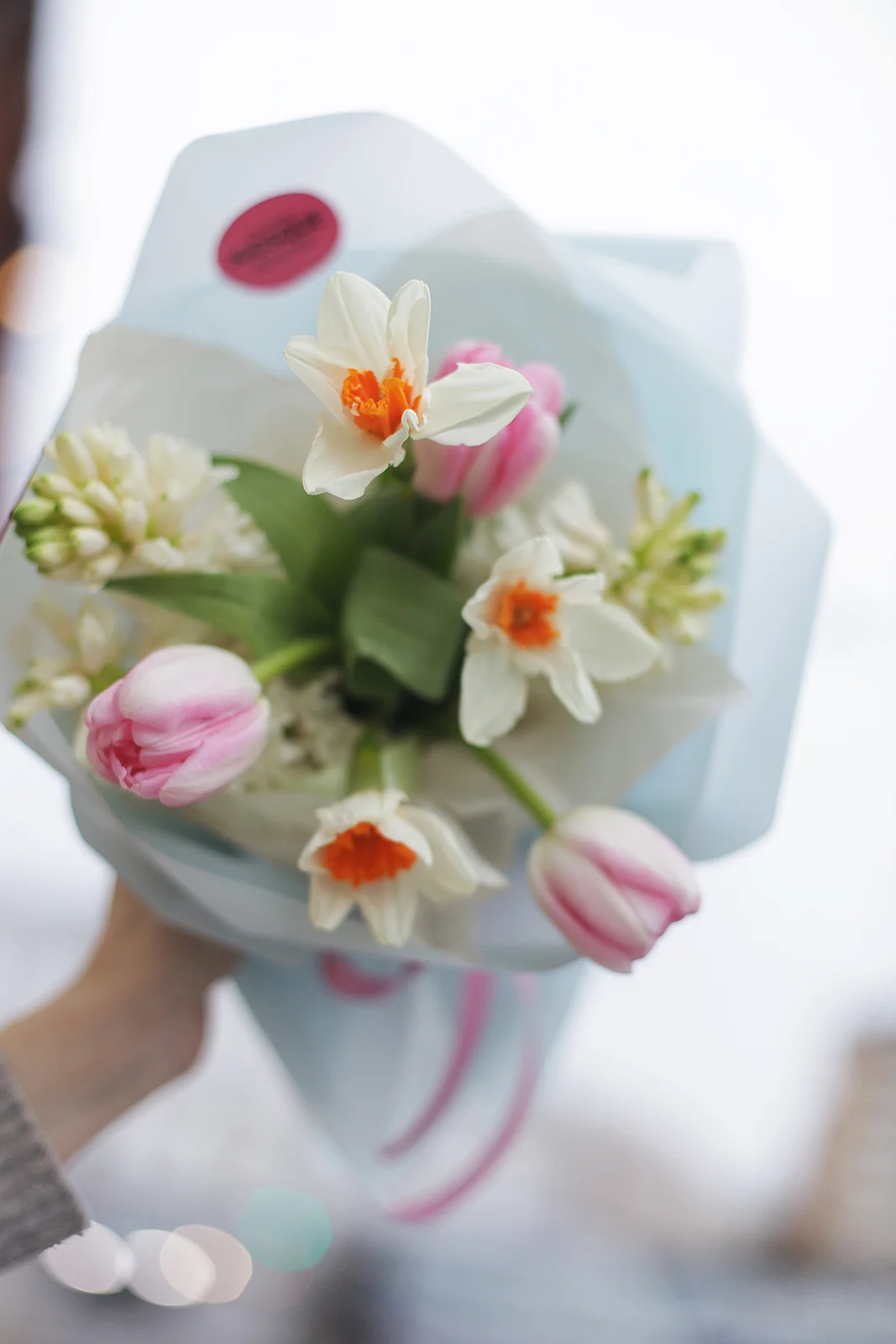 Букет из гиацинтов, тюльпанов и нарциссов